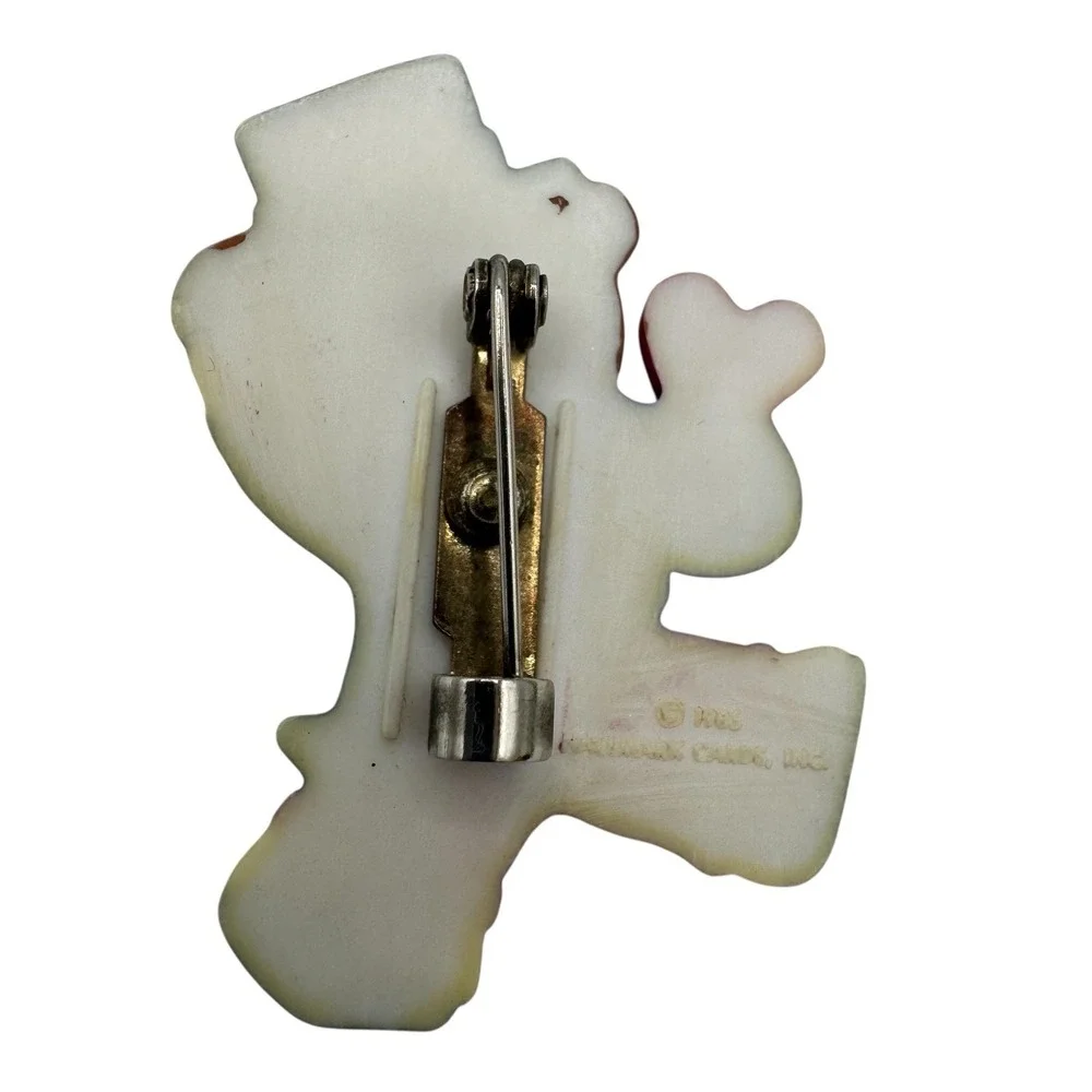 Vtg‎ Hallmark Valentine Lapel Pin Top Hat Bear Hard Plastic